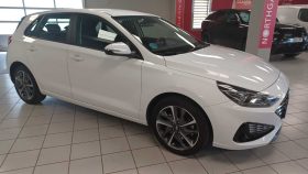 HYUNDAI I30 1.5 DPI KLASS SLX (110CV) BERLINA CON PORTÓN