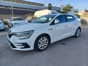 RENAULT MEGANE 1.5 BLUE DCI BUSINESS 85KW (115CV) BERLINA CON PORTÓN