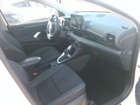 TOYOTA YARIS 1.5 120H STYLE