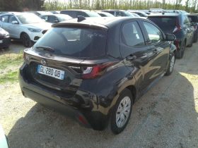 TOYOTA YARIS 1.5 120H ACTIVE PLUS ES EL MODELO MAZDA21.5CVT 116CV CENTRELINE