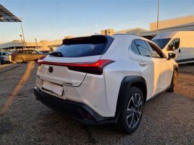 LEXUS UX 2.0 250H LUXURY