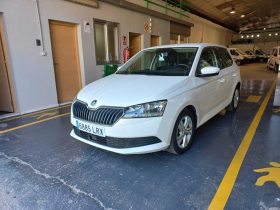 SKODA FABIA 1.0 TSI 70KW AMBITION PLUS (95CV) BERLINA CON PORTÓN