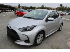 TOYOTA YARIS 1.5 120H BUSINESS PLUS