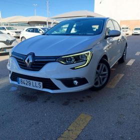 RENAULT MEGANE 1.5 BLUE DCI BUSINESS 70KW (95CV) BERLINA CON PORTÓN