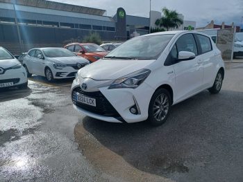 TOYOTA YARIS 1.5 VVT-I HYBRID ACTIVE AUTO (100CV)