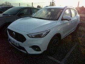 MG ZS 1.5 LUXURY