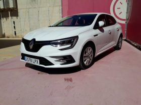 RENAULT MEGANE 1.5 BLUE DCI BUSINESS 85KW (115CV) BERLINA CON PORTÓN