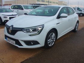RENAULT MEGANE 1.5 BLUE DCI BUSINESS 70KW (95CV) BERLINA CON PORTÓN