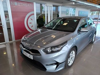 KIA CEED 1.0 T-GDI 74KW DRIVE (100CV) BERLINA CON PORTÓN