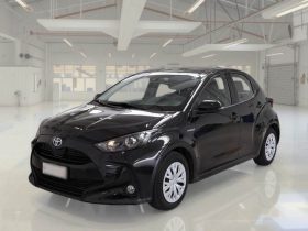 TOYOTA YARIS 1.5 120H BUSINESS PLUS