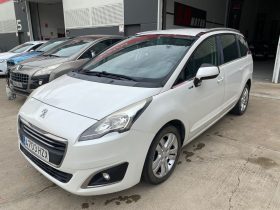 PEUGEOT 5008 STYLE 1.6 BLUEHDI 120 FAP