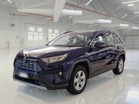 TOYOTA RAV4 2.5L 220H BUSINESS
