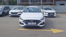 HYUNDAI I30 1.5 DPI KLASS SLX (110CV) BERLINA CON PORTÓN