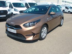 KIA CEED 1.0 T-GDI 74KW DRIVE (100CV) BERLINA CON PORTÓN
