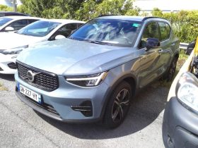VOLVO XC40 2.0 B3 G PLUS DARK AUTO