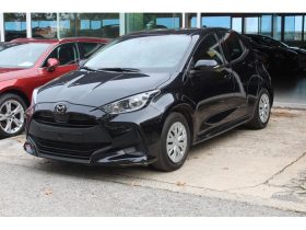 TOYOTA YARIS 1.5 120H ACTIVE PLUS ES EL MODELO MAZDA21.5CVT 116CV CENTRELINE