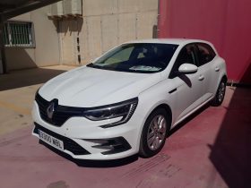 RENAULT MEGANE 1.5 BLUE DCI EQUILIBRE 85KW (115CV) BERLINA CON PORTÓN