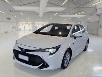 TOYOTA COROLLA 1.8 125H STYLE E-CVT