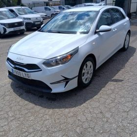 KIA CEED 1.0 T-GDI 74KW DRIVE (100CV) BERLINA CON PORTÓN
