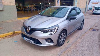 RENAULT CLIO 1.5 BLUE DCI 74KW EQUILIBRE (100CV) BERLINA CON PORTÓN